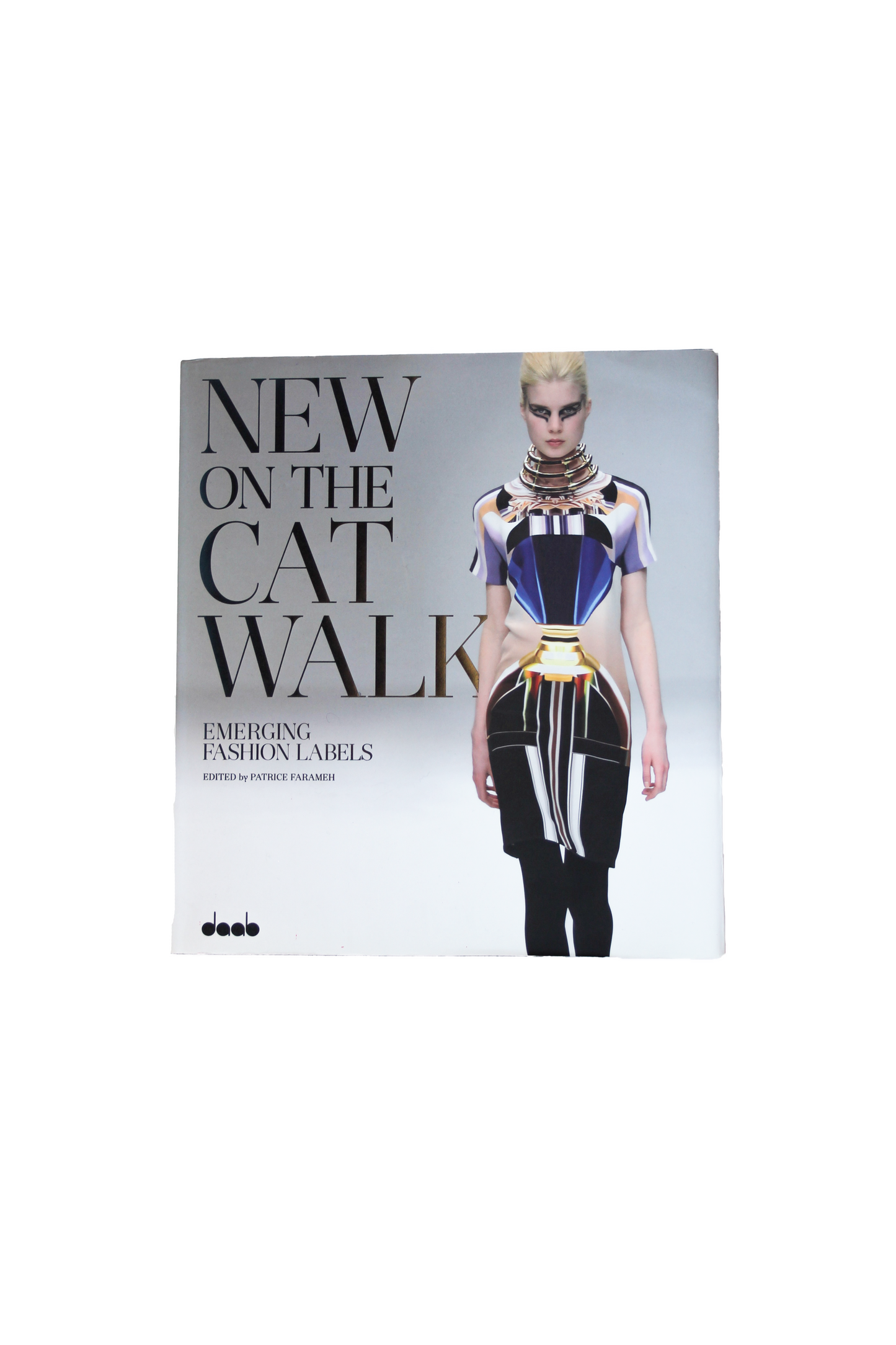 LIVRE NEW ON THE CATWALK
