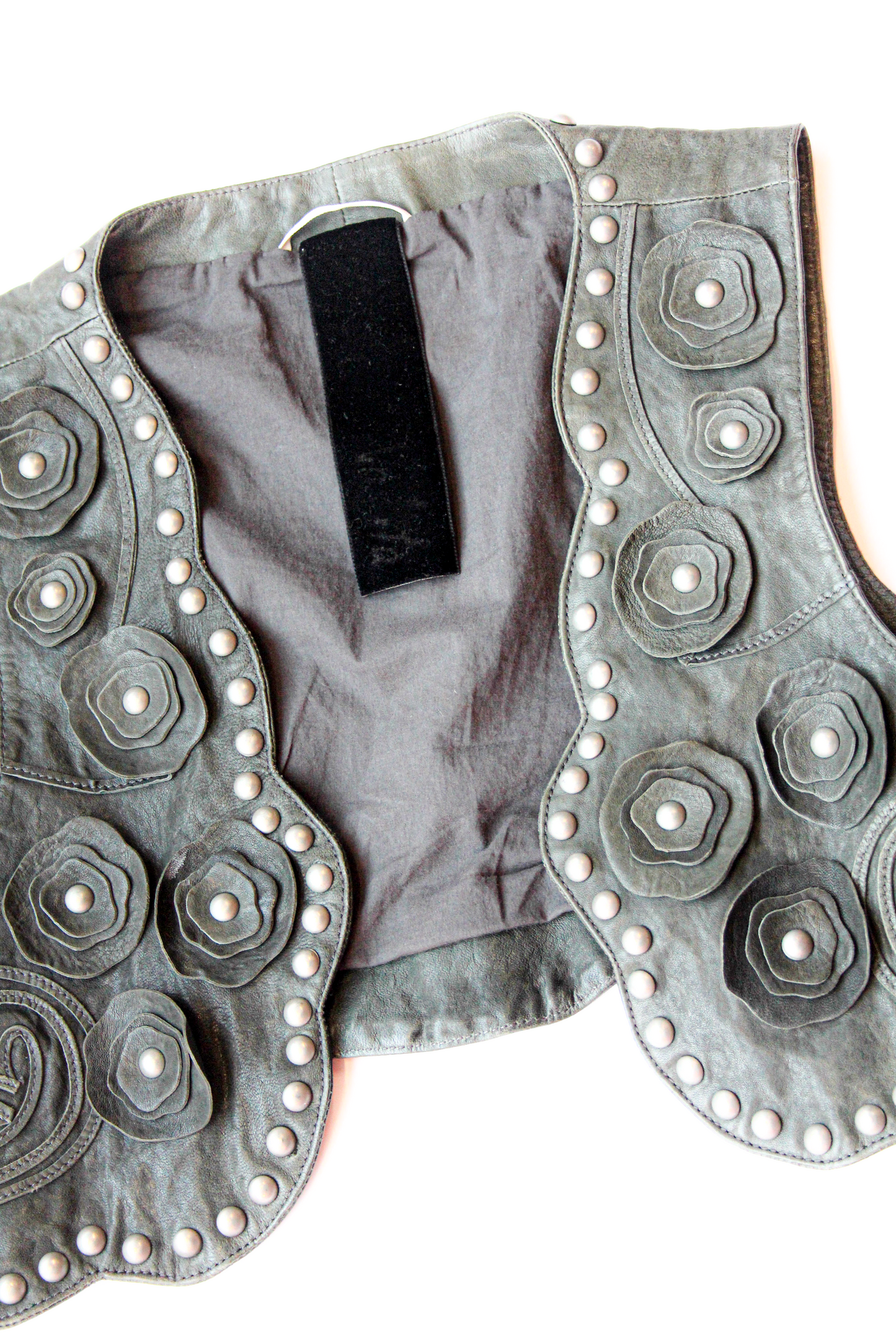 GILET CUIR FLEURS